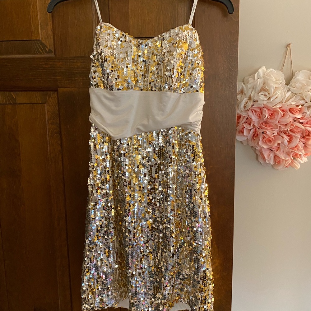 Homecoming/prom strapless dress